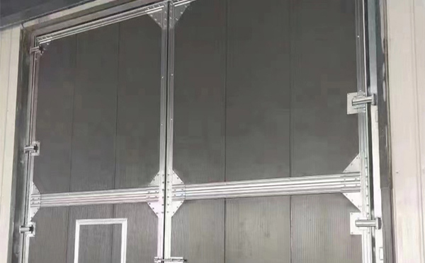 伽师兰州厂房伽师工业门选购与使用指南：打造高效安全的生产环境