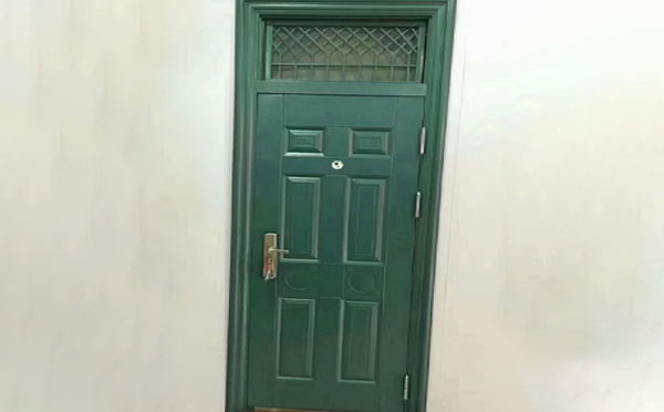 伽师学校教室门 伽师学校教室门